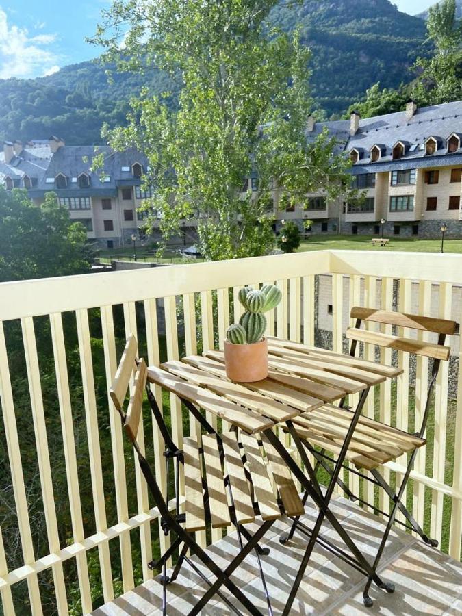 Vistas A Pie De Pistas Y Wifi Apartment ปันตีโกซา ภายนอก รูปภาพ