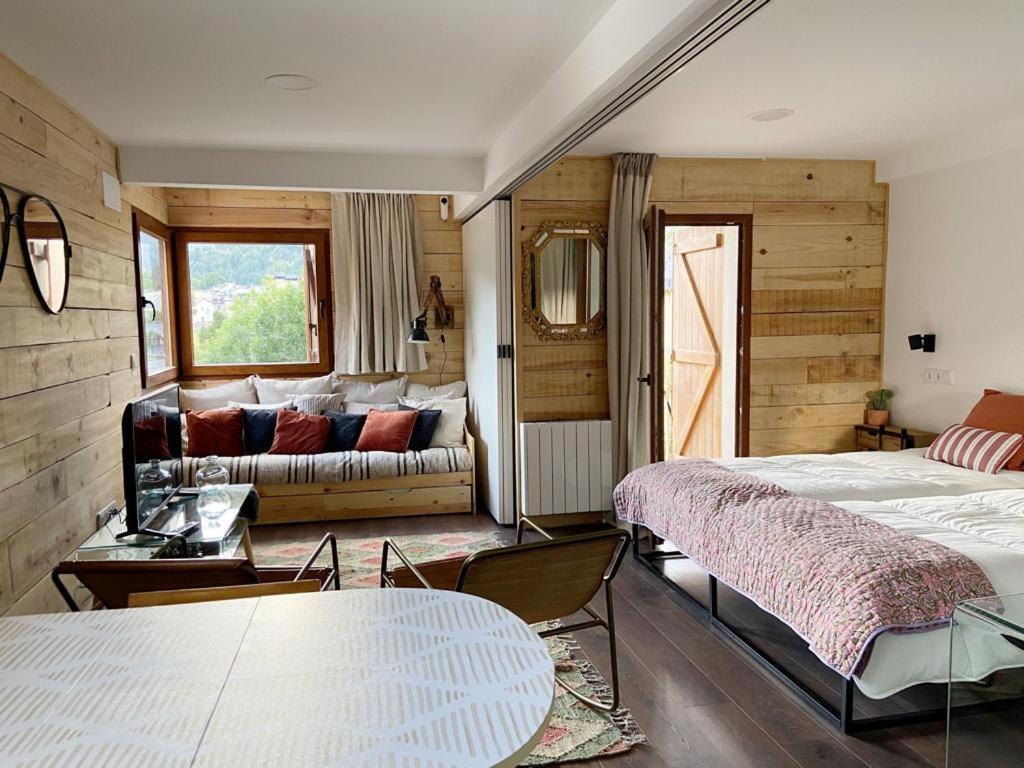 Vistas A Pie De Pistas Y Wifi Apartment ปันตีโกซา ภายนอก รูปภาพ