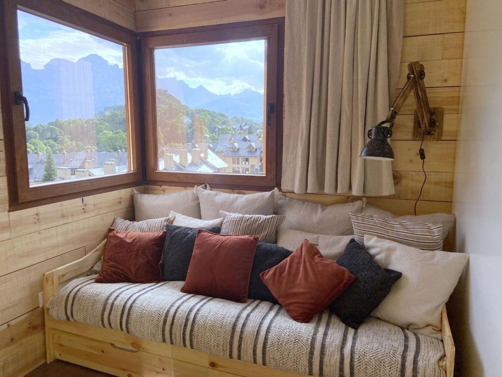 Vistas A Pie De Pistas Y Wifi Apartment ปันตีโกซา ภายนอก รูปภาพ