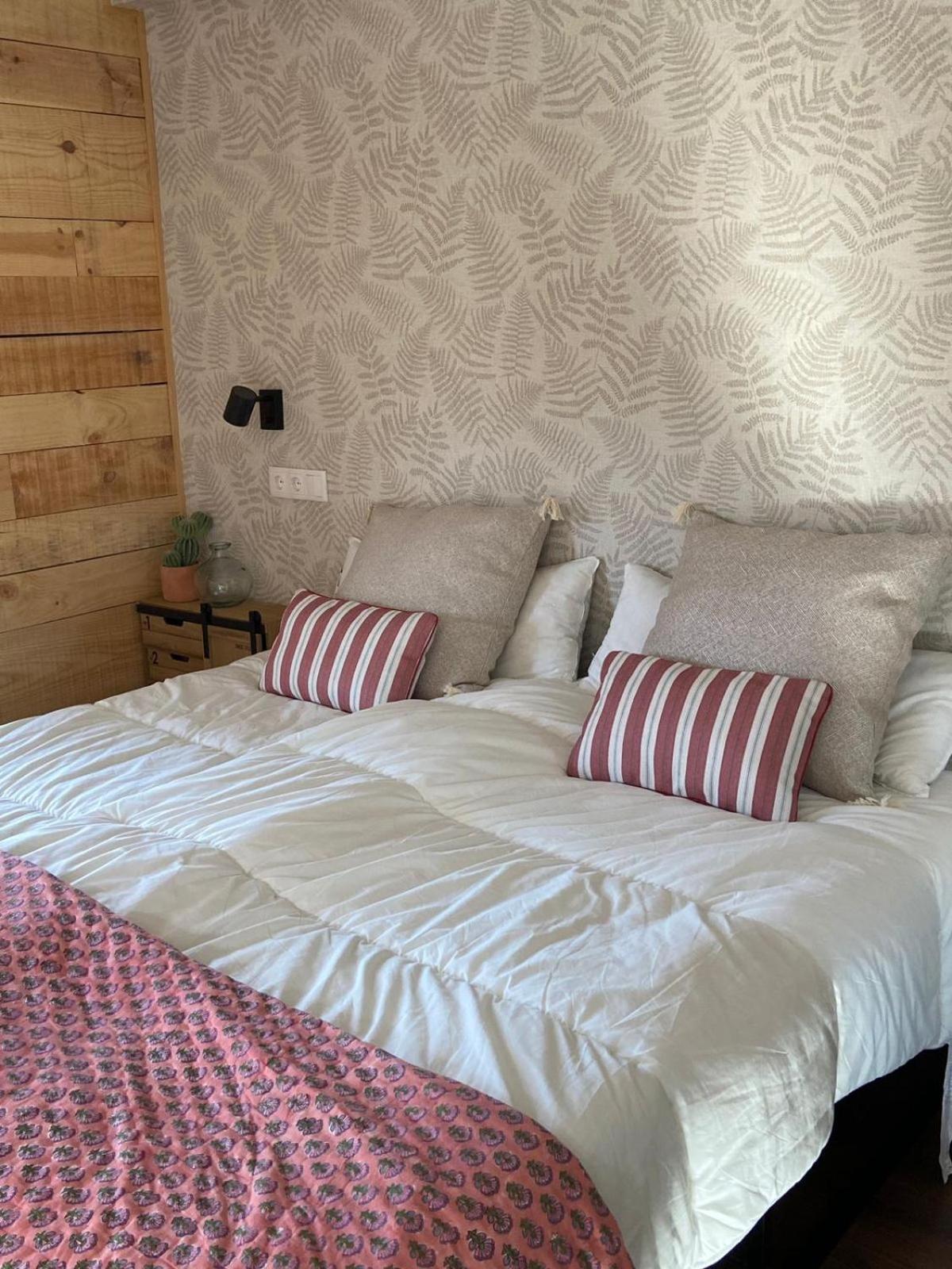 Vistas A Pie De Pistas Y Wifi Apartment ปันตีโกซา ภายนอก รูปภาพ