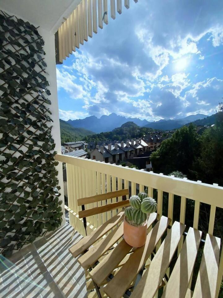 Vistas A Pie De Pistas Y Wifi Apartment ปันตีโกซา ภายนอก รูปภาพ