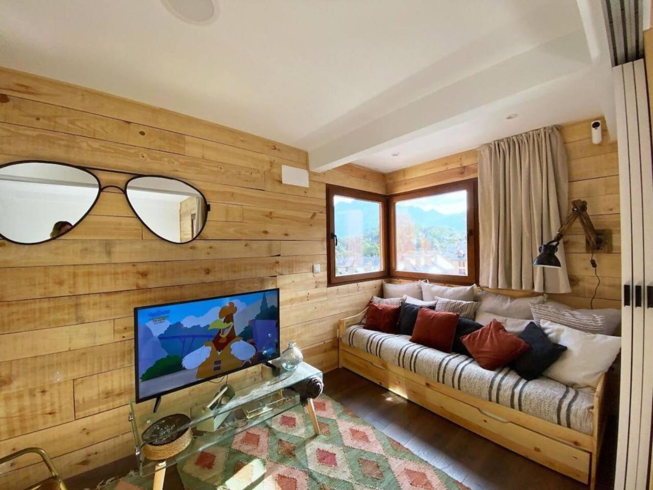 Vistas A Pie De Pistas Y Wifi Apartment ปันตีโกซา ภายนอก รูปภาพ